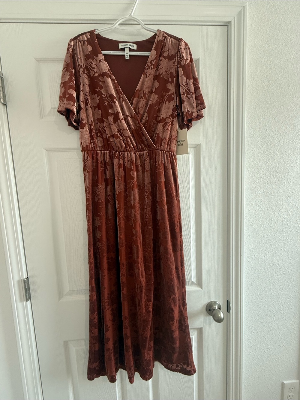 Nwt Womens Harlow & Rose Burnt Rust Floral Velvet  Dress